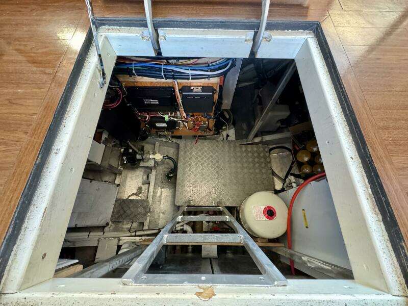 42ft Dovercraft Yacht For Sale
