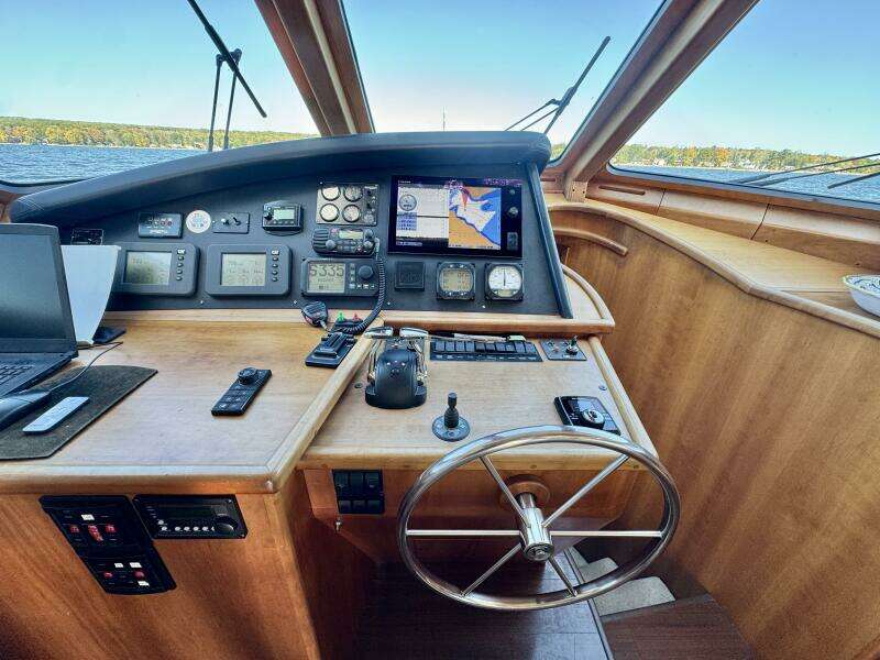 42ft Dovercraft Yacht For Sale