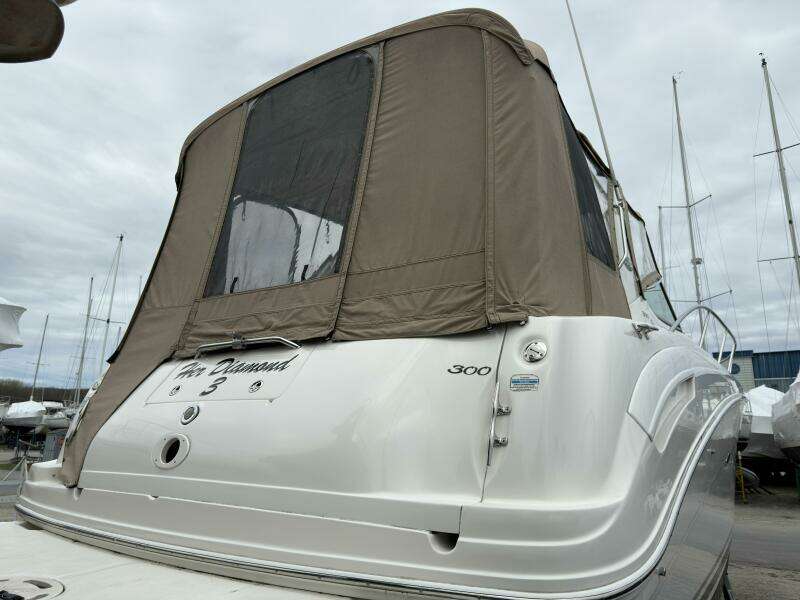 30ft Sea Ray Yacht For Sale