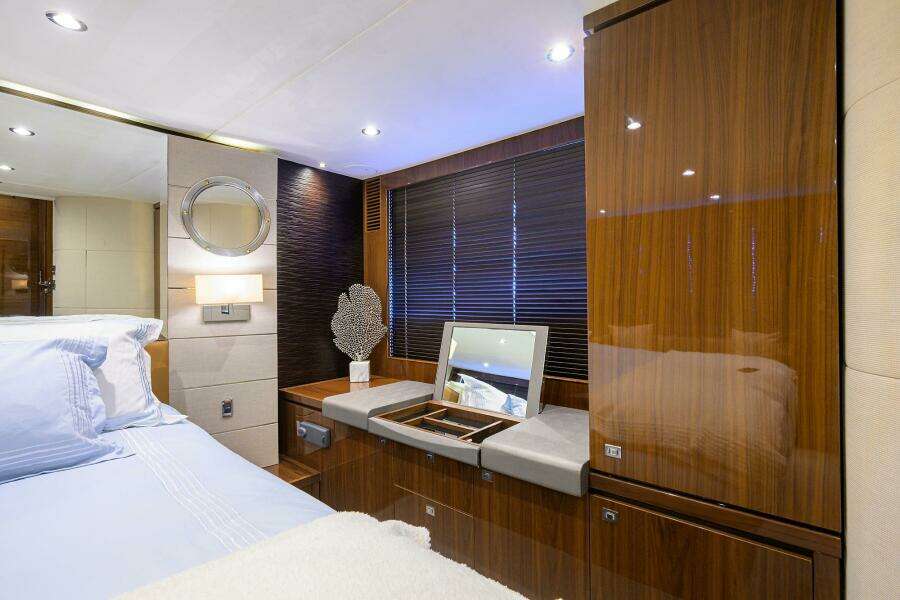 Princess V62-S Alpha Dog -  Master Stateroom