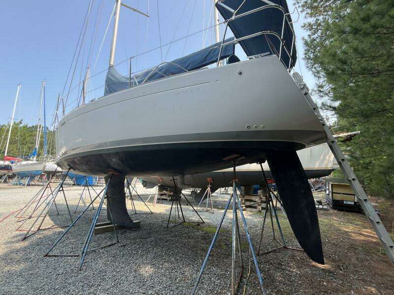 Mommick 35ft Beneteau Yacht For Sale