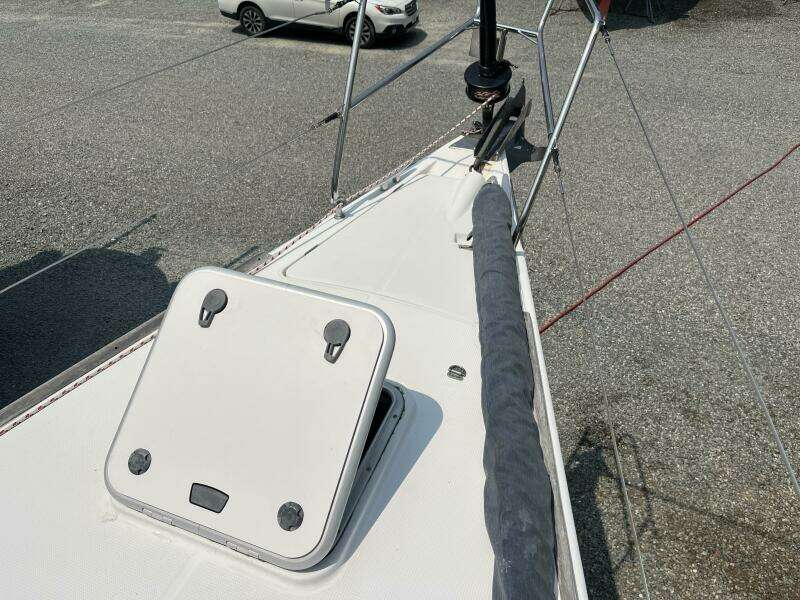 Mommick 35ft Beneteau Yacht For Sale
