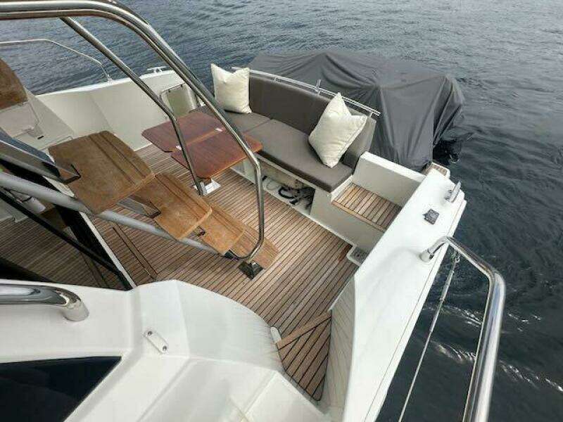 R  amp  R 41ft Prestige Yacht For Sale