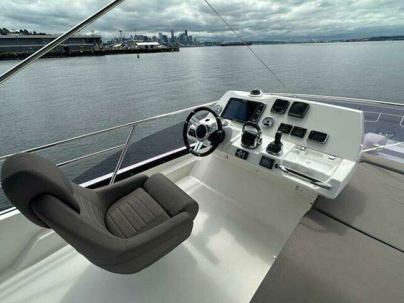 R  amp  R 41ft Prestige Yacht For Sale