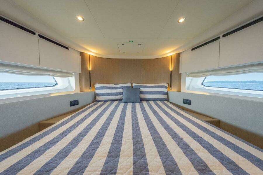 55ft Azimut Yacht For Sale