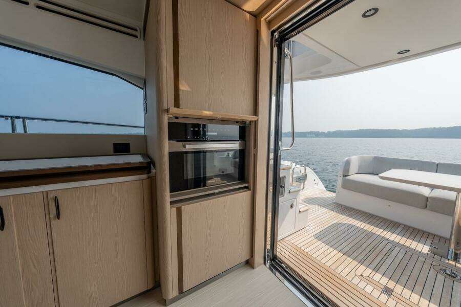 55ft Azimut Yacht For Sale