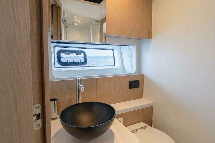 55ft Azimut Yacht For Sale