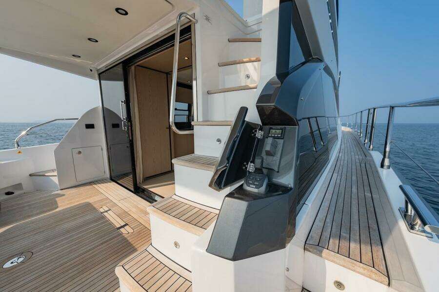 55ft Azimut Yacht For Sale
