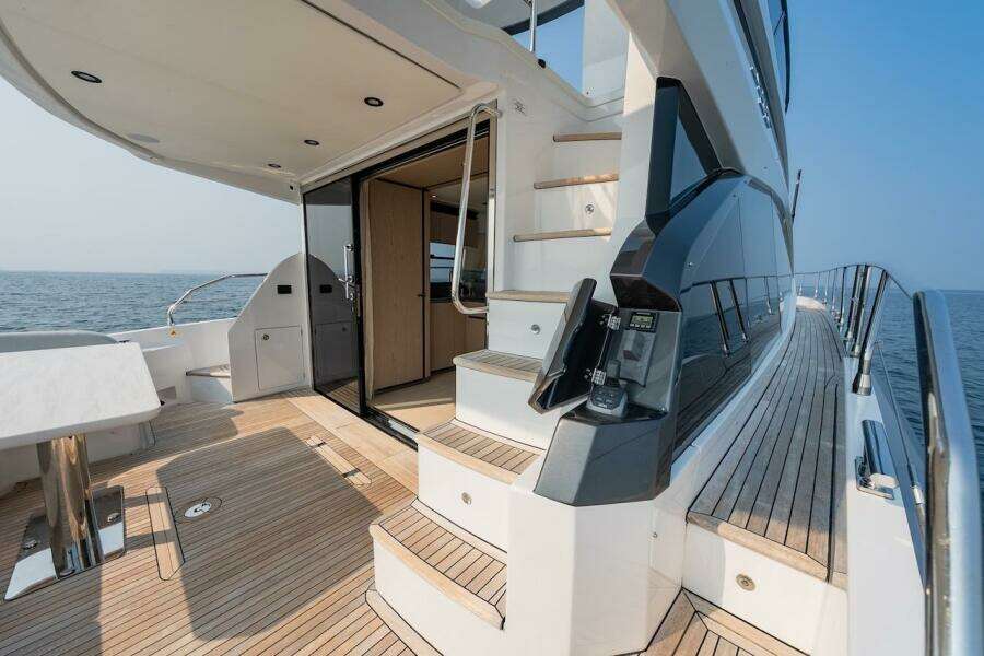 55ft Azimut Yacht For Sale