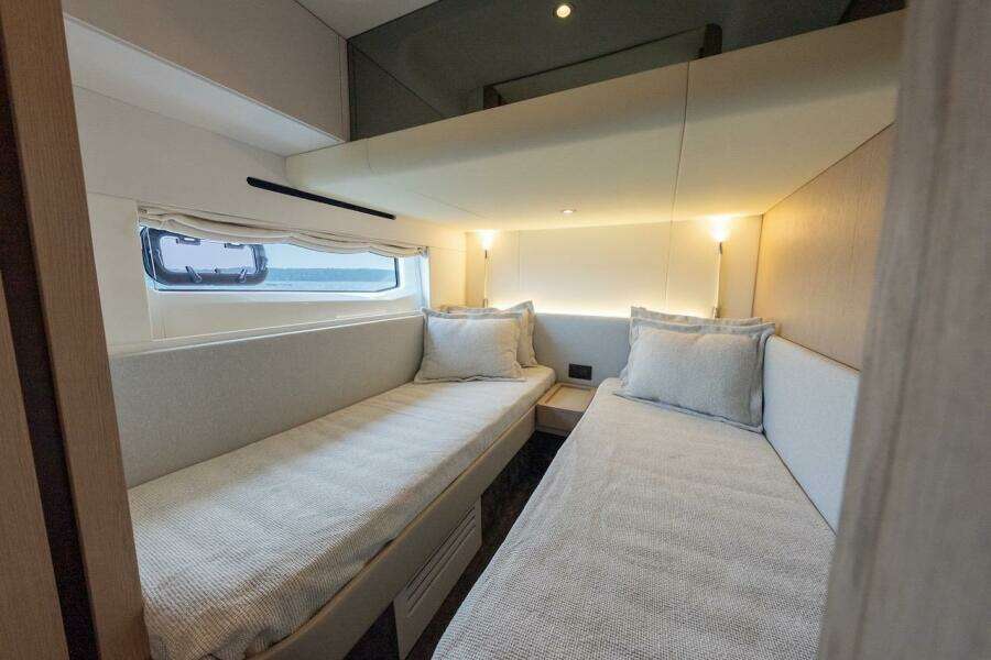 55ft Azimut Yacht For Sale