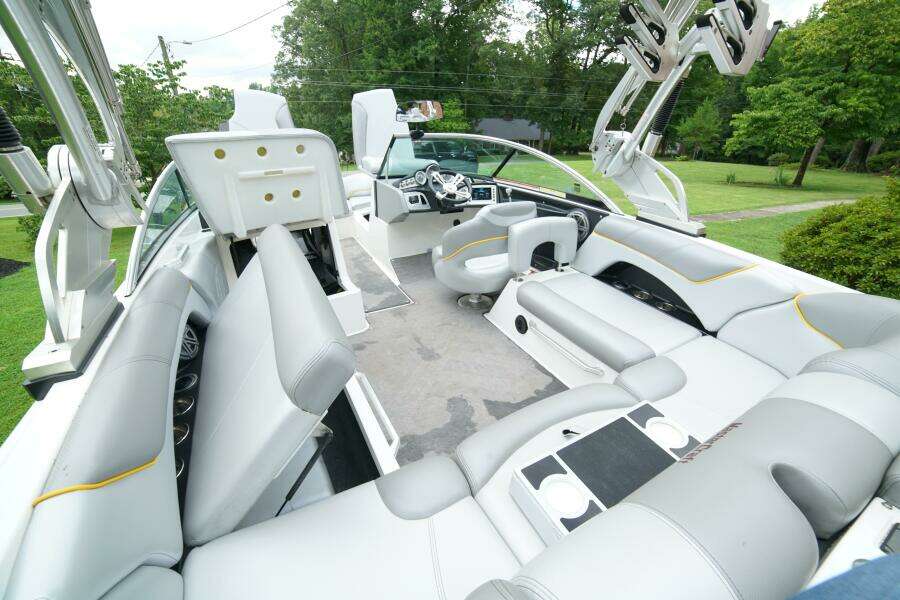 22ft Mastercraft Yacht For Sale