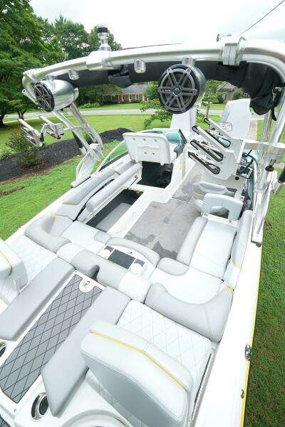22ft Mastercraft Yacht For Sale