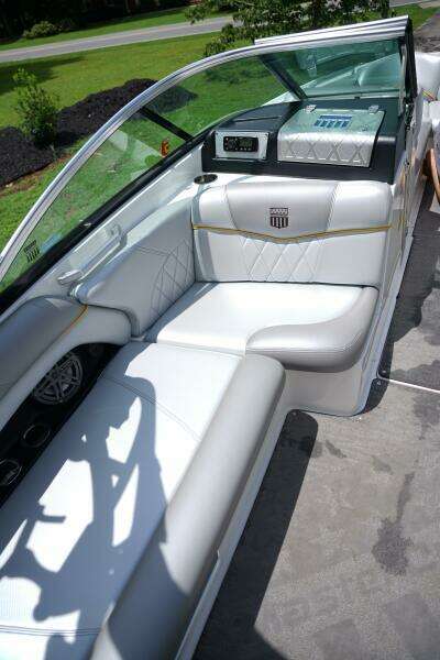 22ft Mastercraft Yacht For Sale