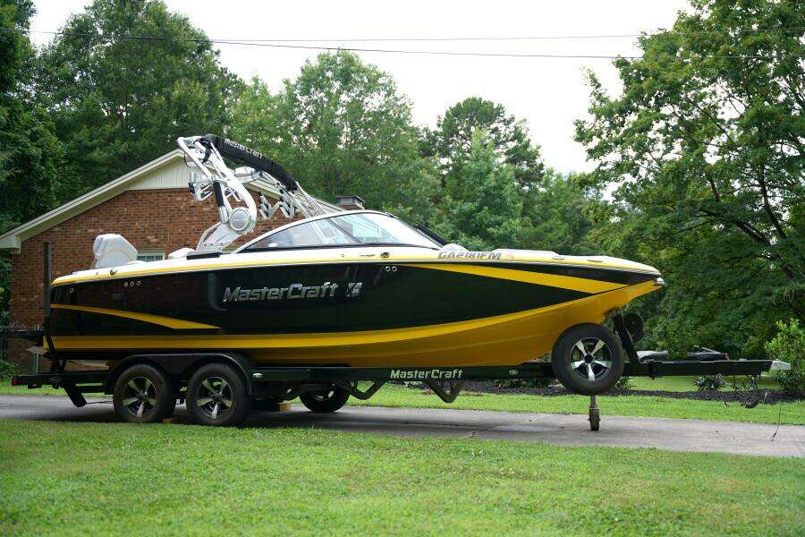 22ft Mastercraft Yacht For Sale