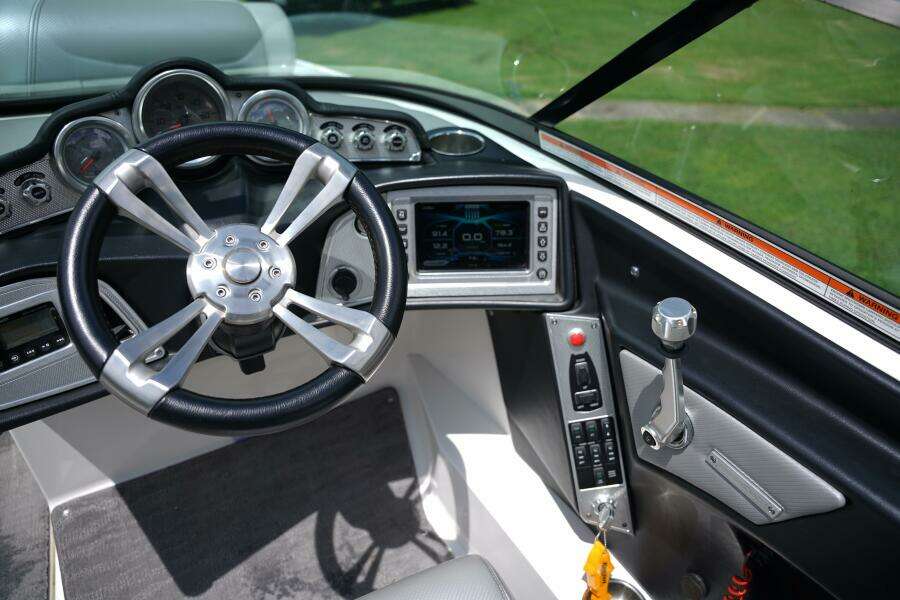 22ft Mastercraft Yacht For Sale