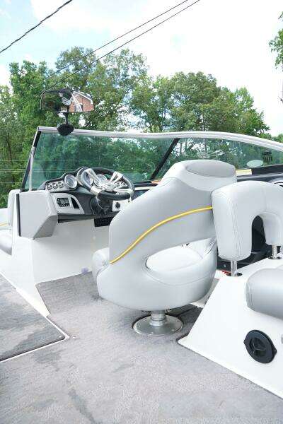 22ft Mastercraft Yacht For Sale