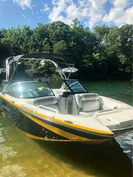 22ft Mastercraft Yacht For Sale