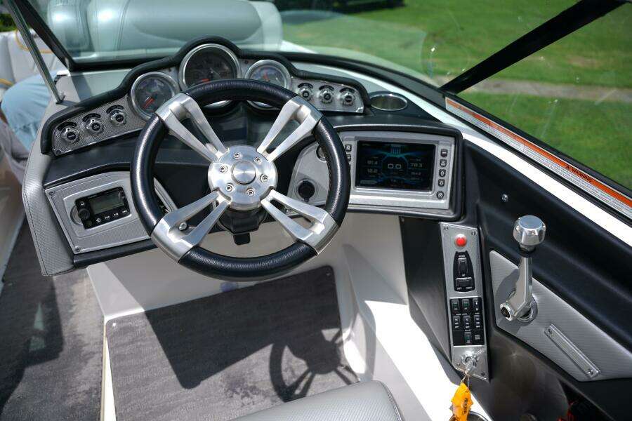 22ft Mastercraft Yacht For Sale