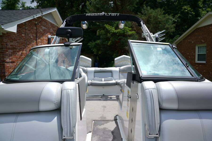 22ft Mastercraft Yacht For Sale