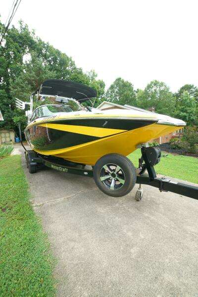 22ft Mastercraft Yacht For Sale