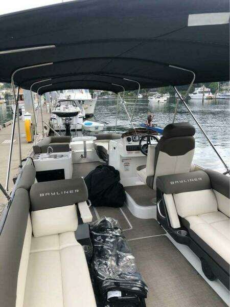 25ft Bayliner Yacht For Sale