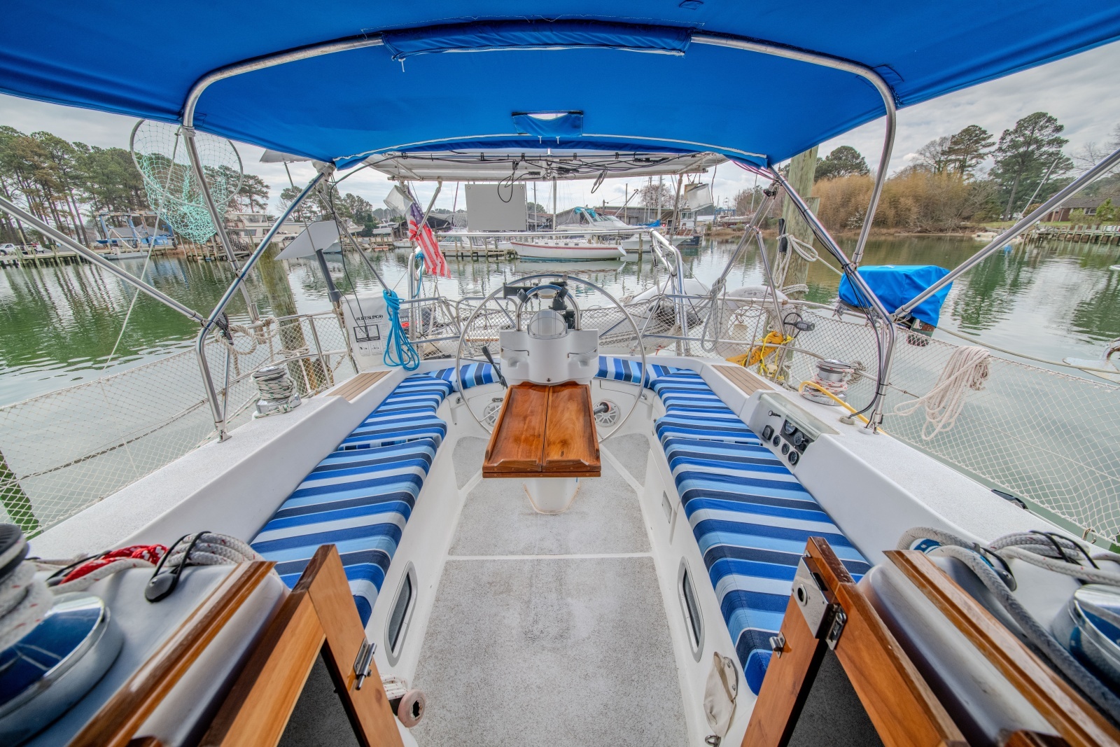 City Dogs 39ft Beneteau Yacht For Sale