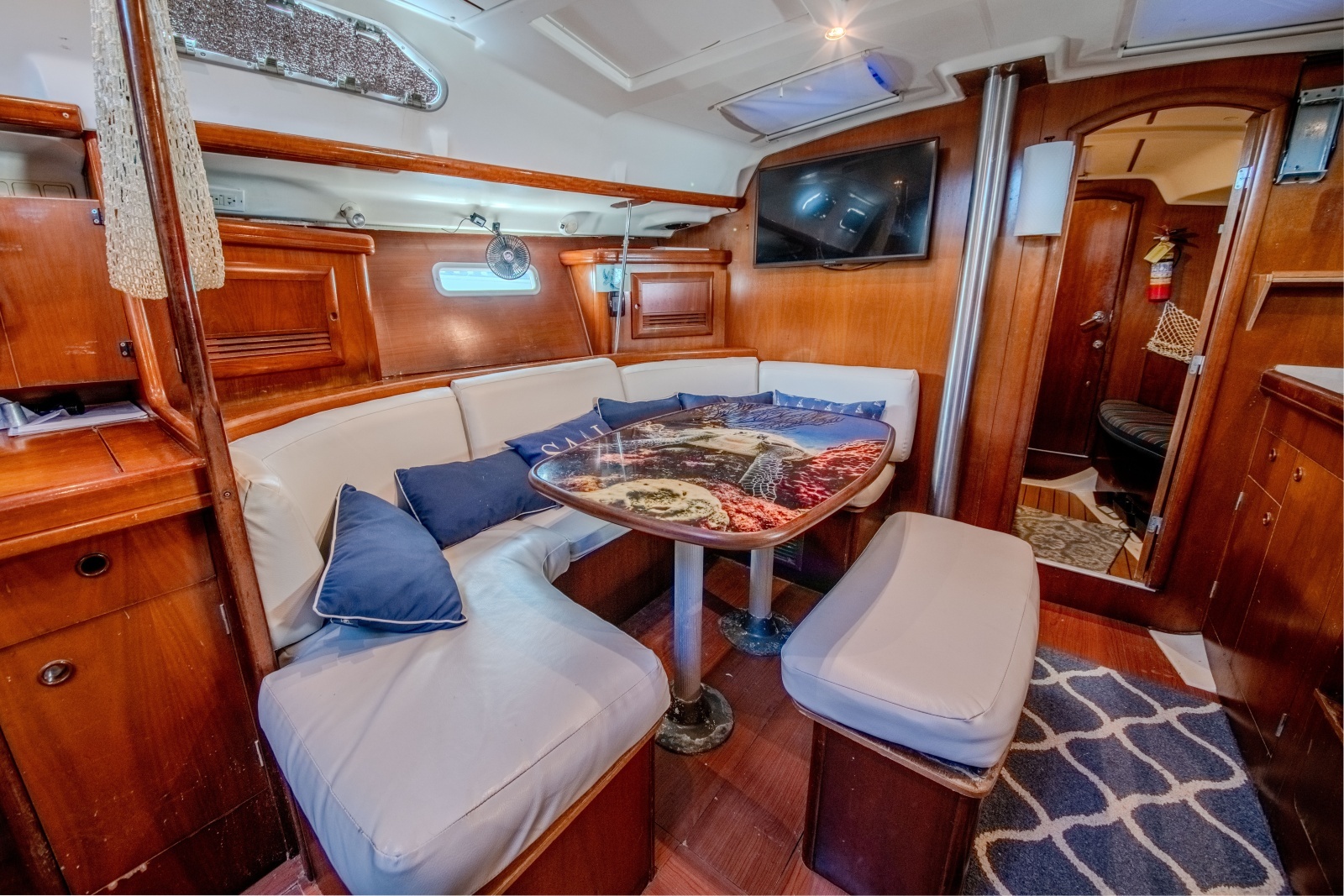 City Dogs 39ft Beneteau Yacht For Sale