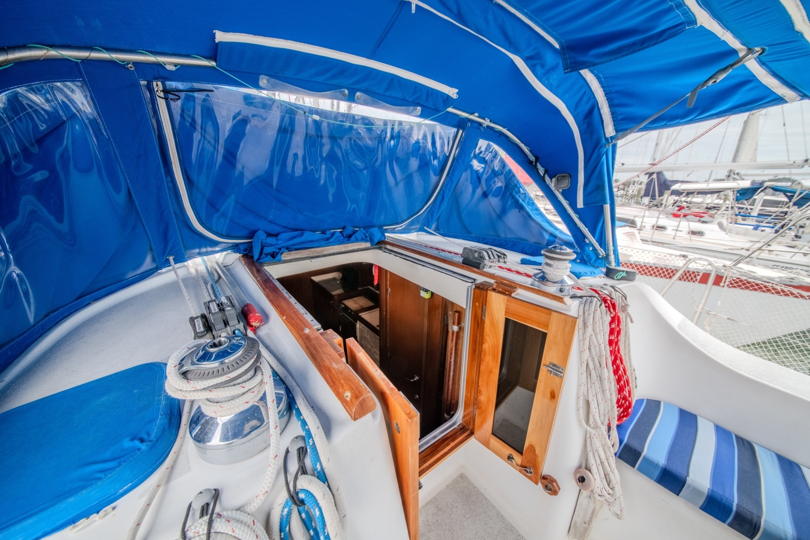 City Dogs 39ft Beneteau Yacht For Sale