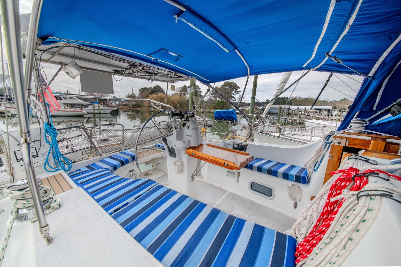 City Dogs 39ft Beneteau Yacht For Sale