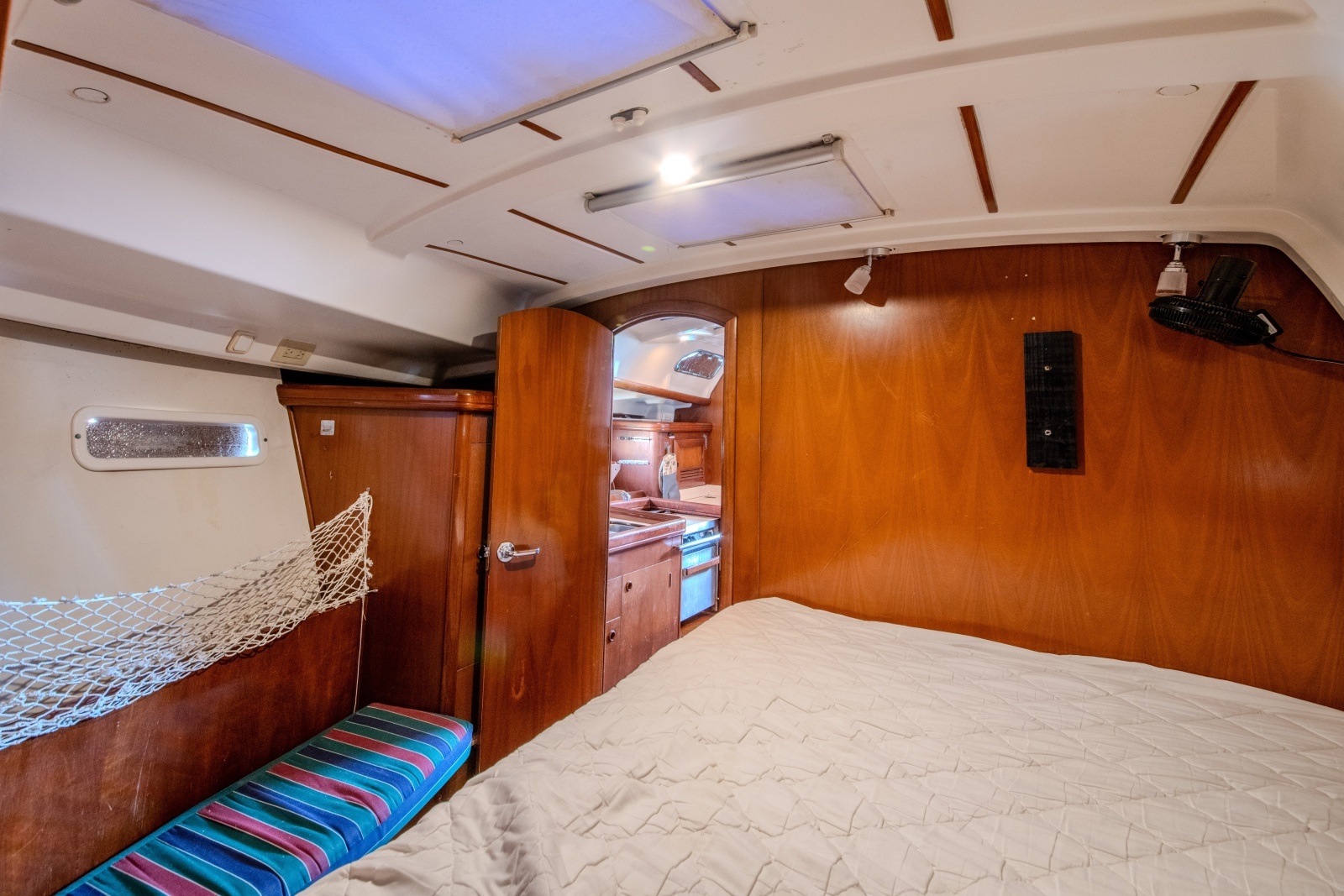 City Dogs 39ft Beneteau Yacht For Sale