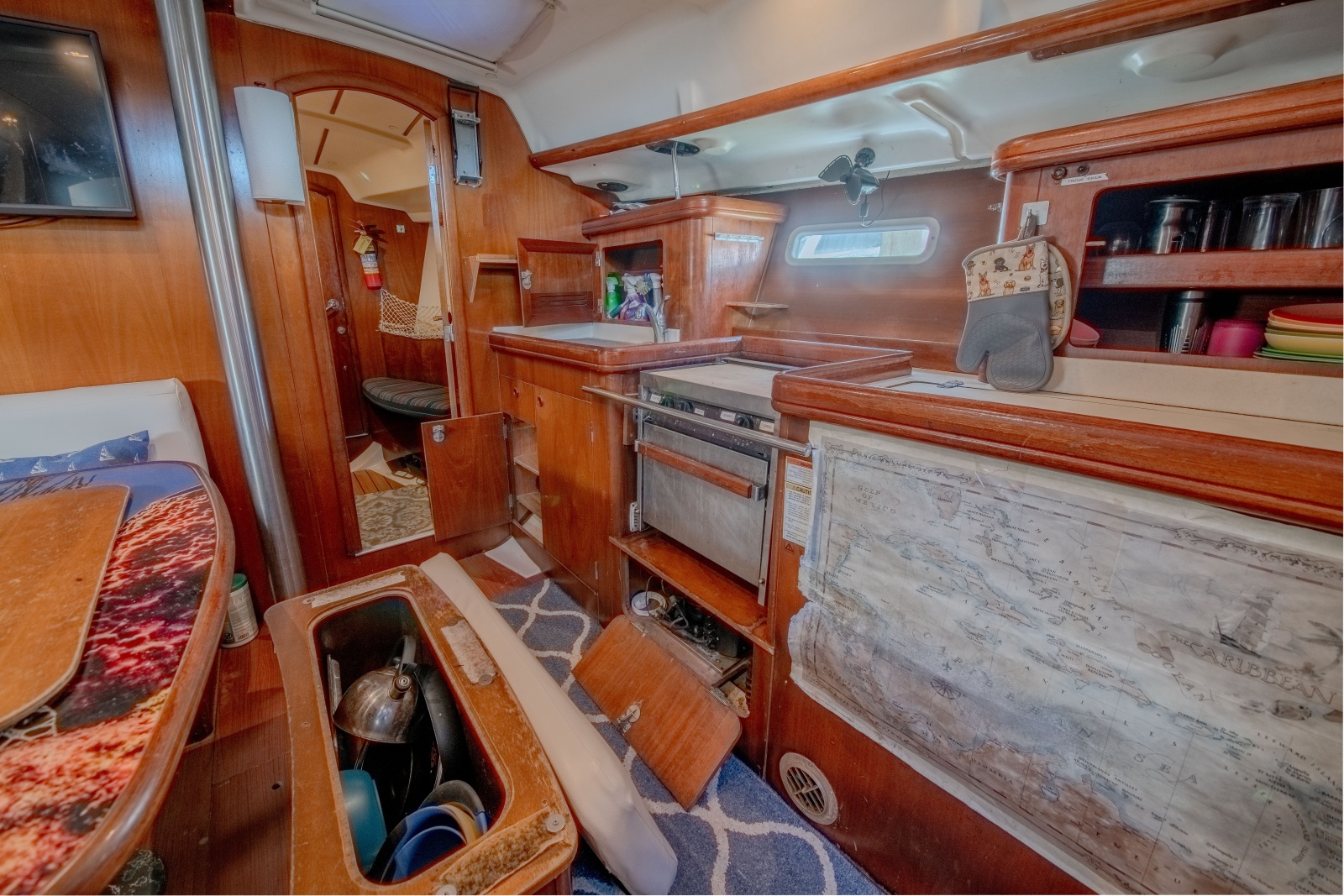 City Dogs 39ft Beneteau Yacht For Sale