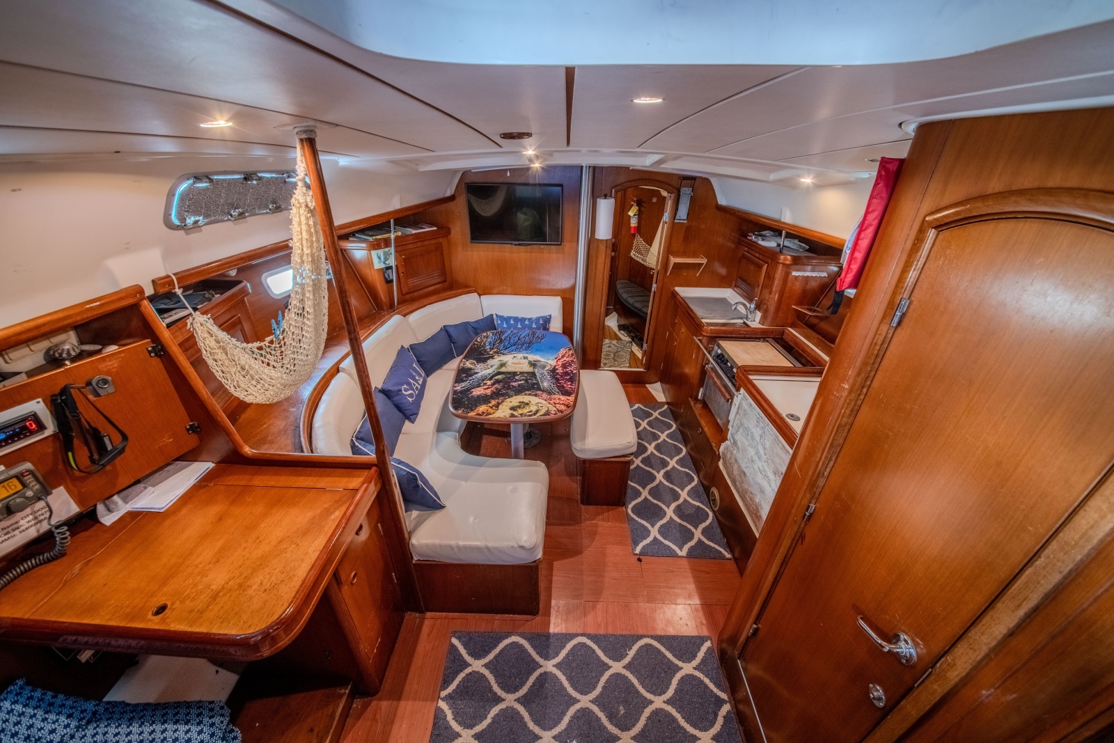 City Dogs 39ft Beneteau Yacht For Sale