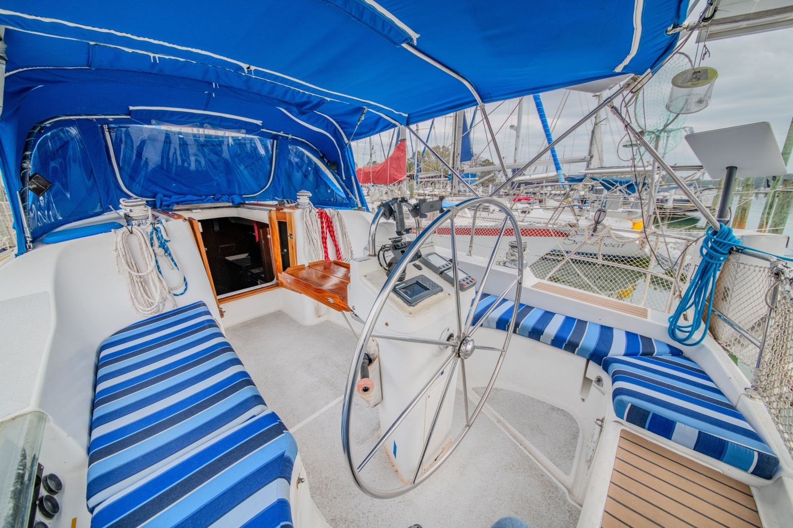 City Dogs 39ft Beneteau Yacht For Sale