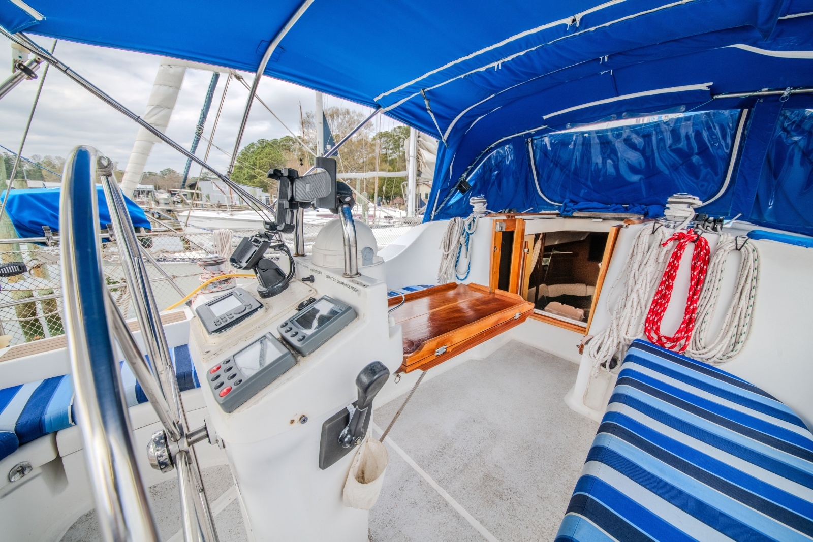 City Dogs 39ft Beneteau Yacht For Sale