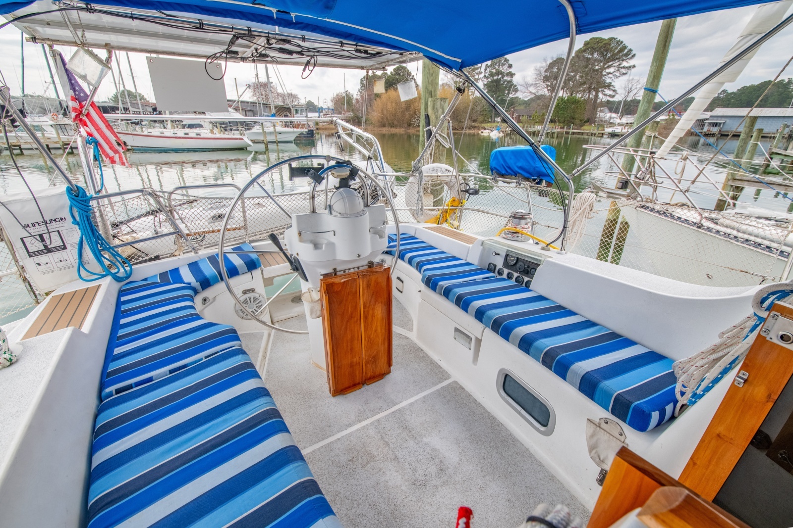 City Dogs 39ft Beneteau Yacht For Sale