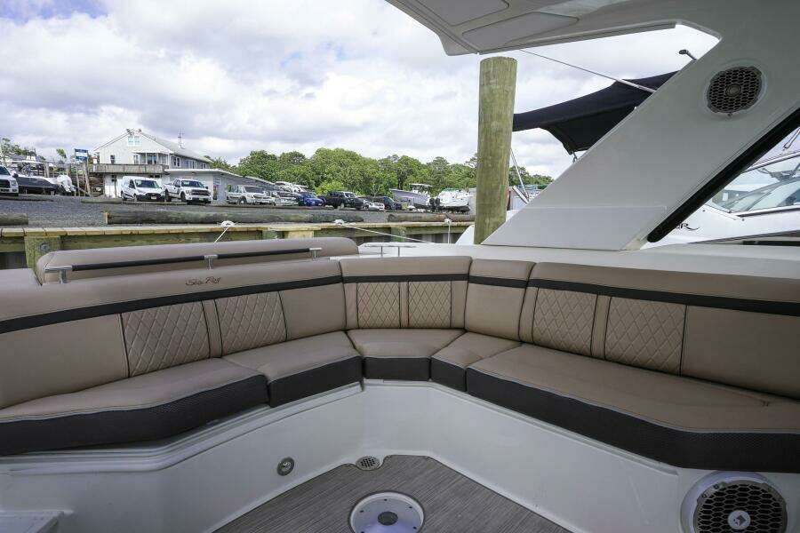 31ft Sea Ray Yacht For Sale