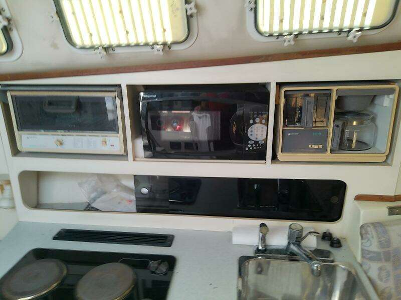 Dream Catcher 31ft Albin Yacht For Sale