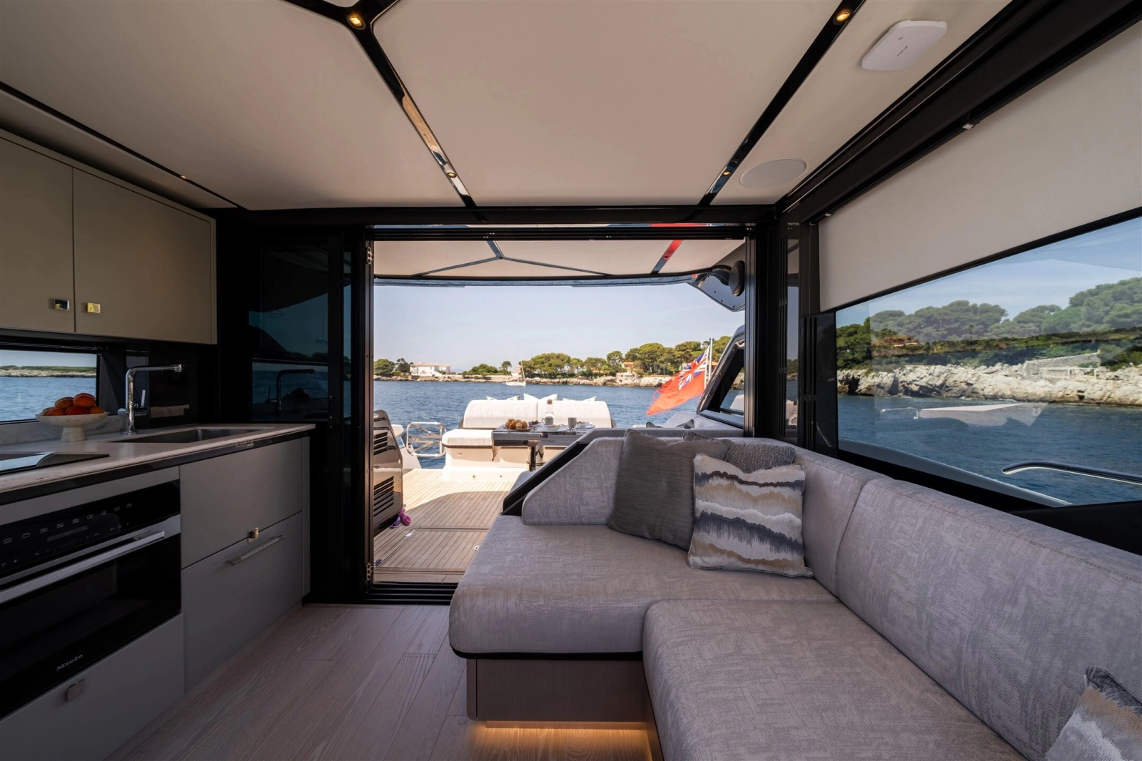 PREDATOR 55 55ft Sunseeker Yacht For Sale