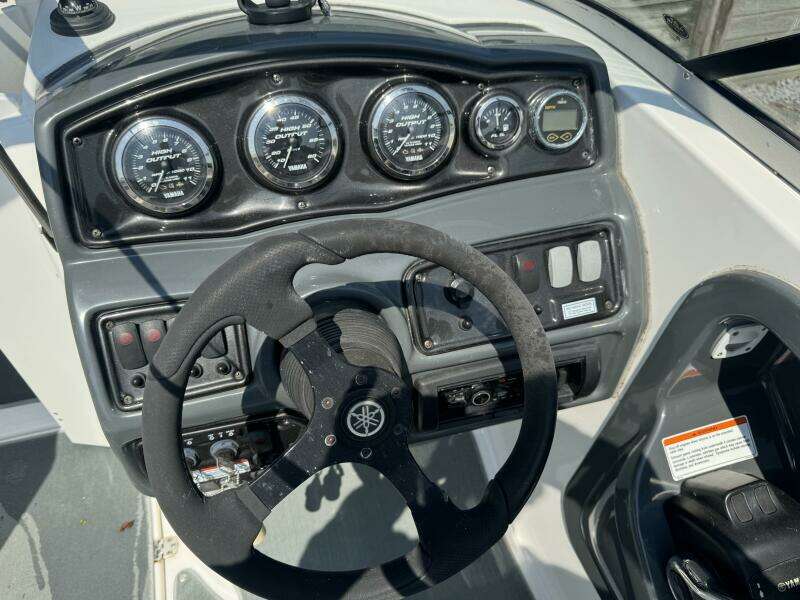 23ft Yamaha Boats Yacht For Sale