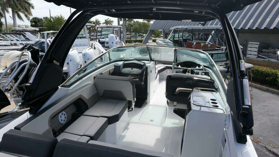 30ft Monterey Yacht For Sale