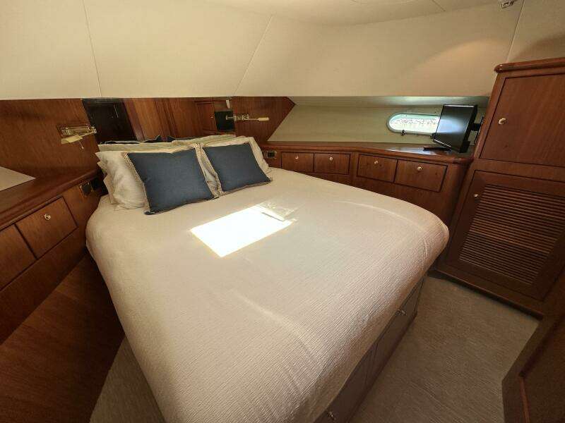 Safari 66ft Symbol Yacht For Sale
