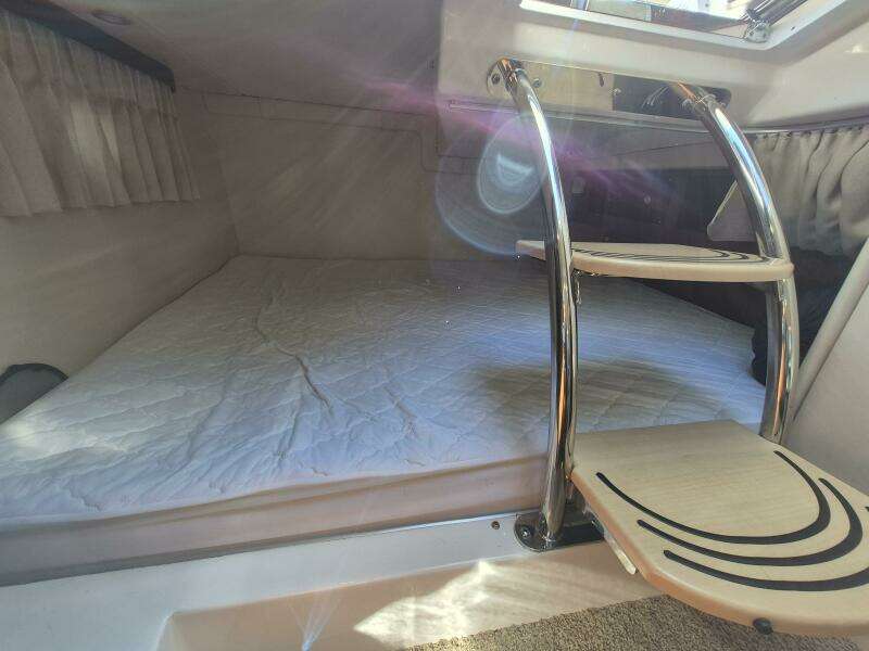 28ft Regal Yacht For Sale
