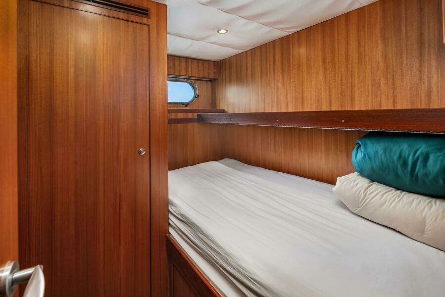 ESTANCIA 80ft Ocean Alexander Yacht For Sale