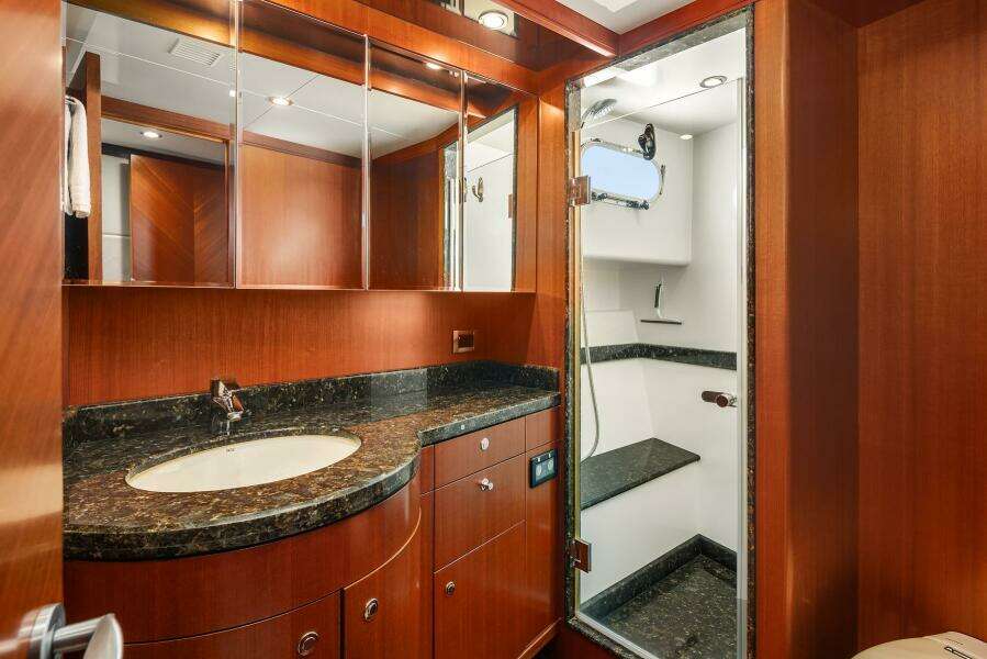 ESTANCIA 80ft Ocean Alexander Yacht For Sale