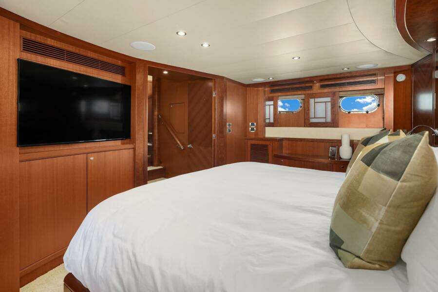 ESTANCIA 80ft Ocean Alexander Yacht For Sale