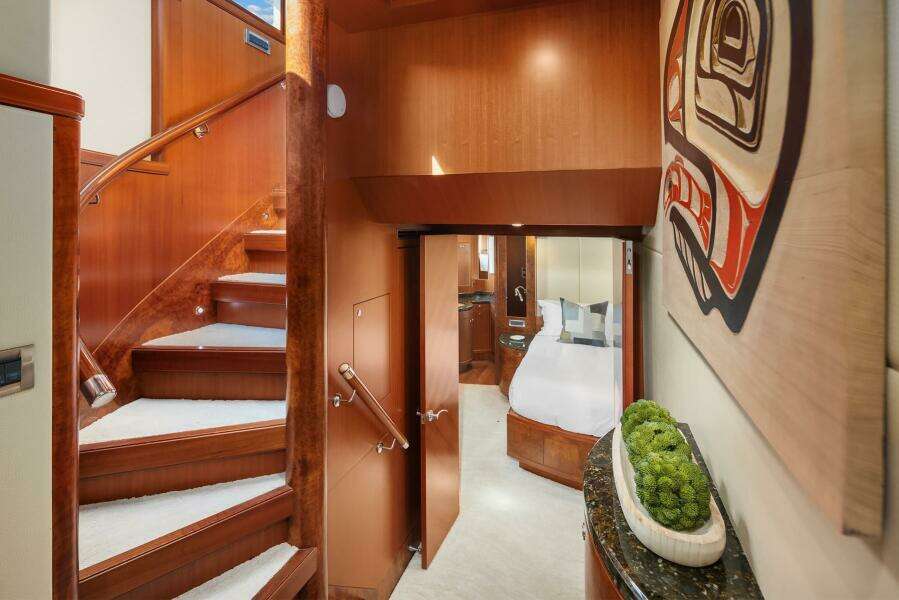 ESTANCIA 80ft Ocean Alexander Yacht For Sale