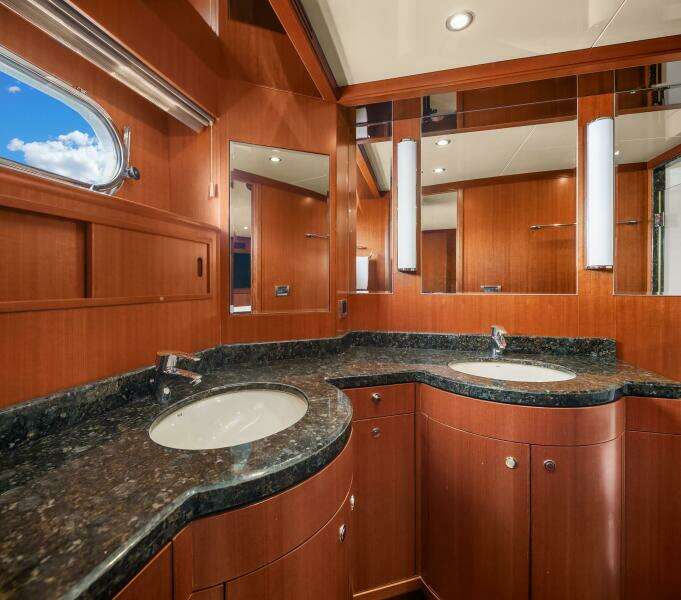 ESTANCIA 80ft Ocean Alexander Yacht For Sale