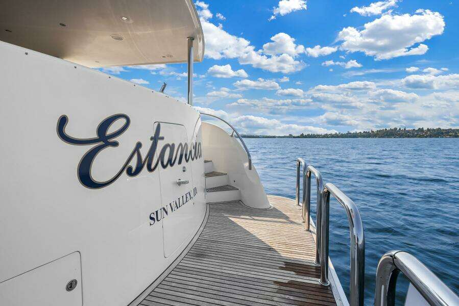 ESTANCIA 80ft Ocean Alexander Yacht For Sale
