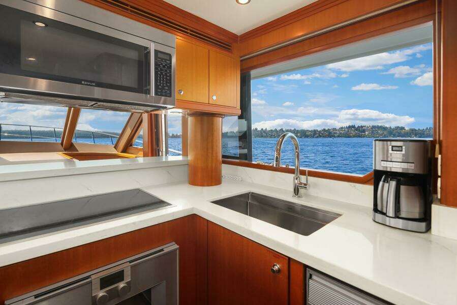 ESTANCIA 80ft Ocean Alexander Yacht For Sale