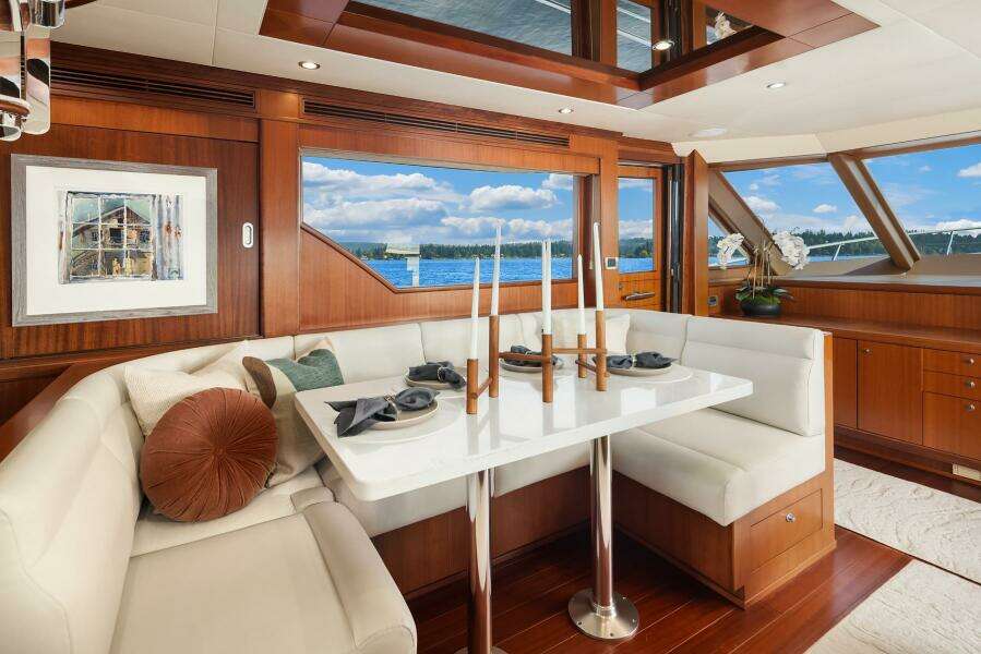 ESTANCIA 80ft Ocean Alexander Yacht For Sale